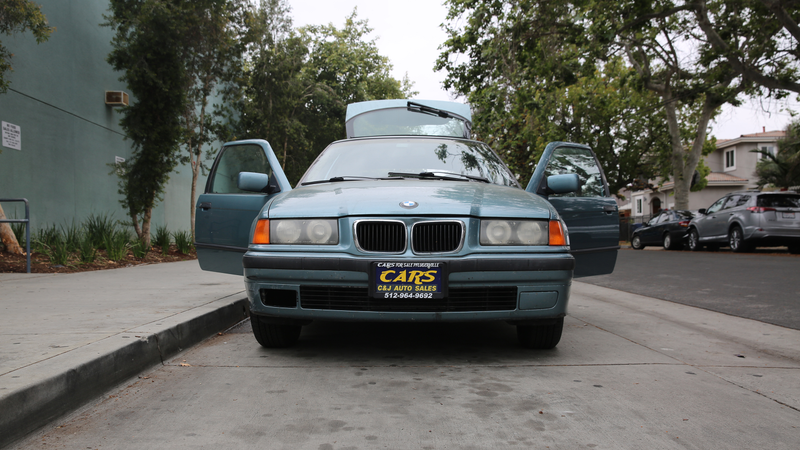 Illustration for article titled I Bought A Car I Didn't Know How To Drive With 1500 Miles To Figure It Out Or Die